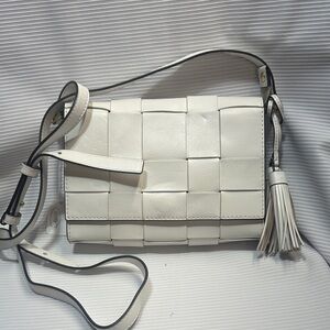 Vintage Michael Kors White Woven Leather Crossbody Bag 10148